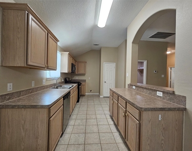 1079 Shadow Glenn Drive - Photo Thumbnail 22