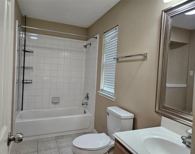 1079 Shadow Glenn Drive - Photo Thumbnail 5