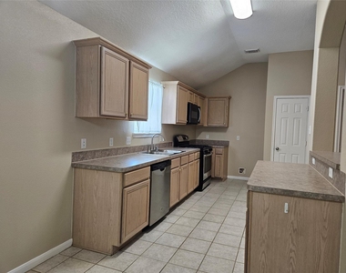 1079 Shadow Glenn Drive - Photo Thumbnail 23