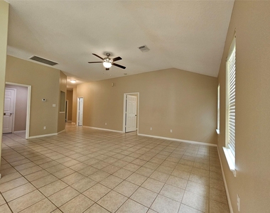 1079 Shadow Glenn Drive - Photo Thumbnail 15