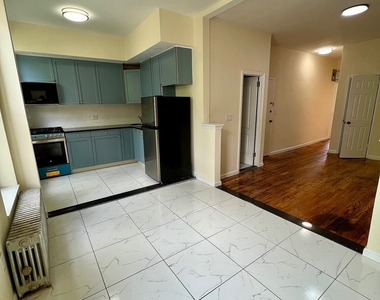 606 5th Avenue - Photo Thumbnail 3