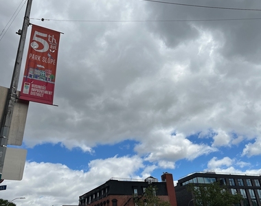 606 5th Avenue - Photo Thumbnail 13