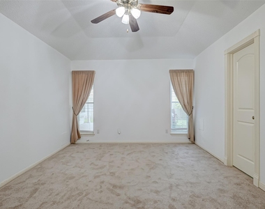 2922 Lakefield Way - Photo Thumbnail 21