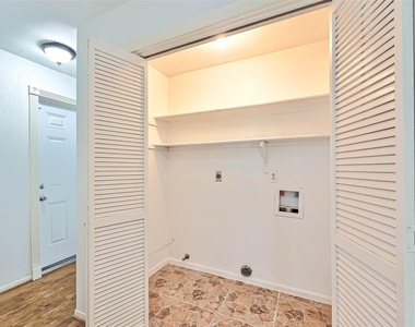 2922 Lakefield Way - Photo Thumbnail 18