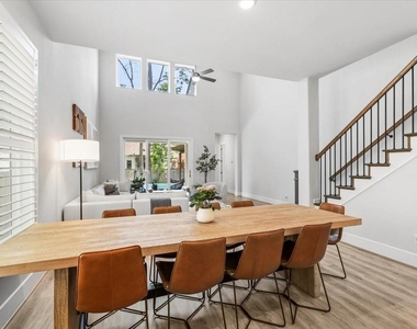 28 Clearview Terrace Place - Photo Thumbnail 22