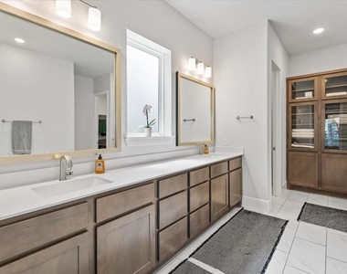 28 Clearview Terrace Place - Photo Thumbnail 32