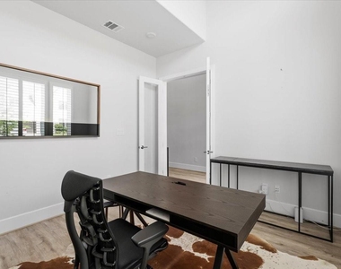28 Clearview Terrace Place - Photo Thumbnail 10