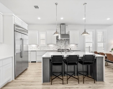 28 Clearview Terrace Place - Photo Thumbnail 14