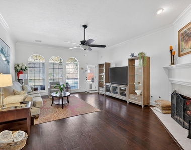 502 Ernst Court - Photo Thumbnail 10