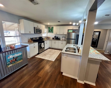 715 North Avenue - Photo Thumbnail 12