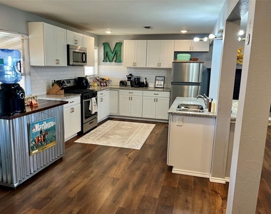 715 North Avenue - Photo Thumbnail 10