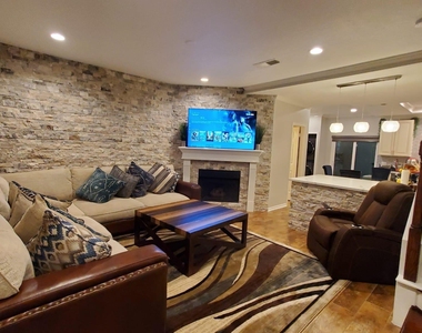 2910 Grants Lake Boulevard - Photo Thumbnail 4