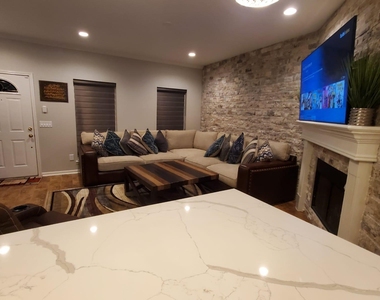 2910 Grants Lake Boulevard - Photo Thumbnail 5