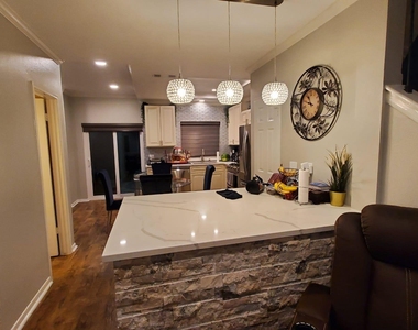 2910 Grants Lake Boulevard - Photo Thumbnail 6