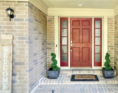 7 Windledge Place - Photo Thumbnail 2