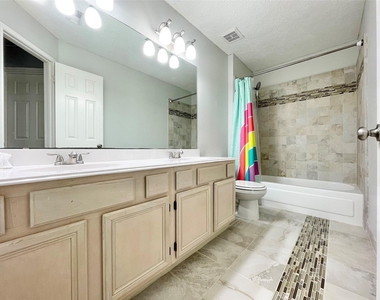 7 Windledge Place - Photo Thumbnail 38