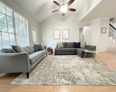 7 Windledge Place - Photo Thumbnail 17