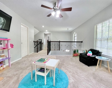 7 Windledge Place - Photo Thumbnail 34