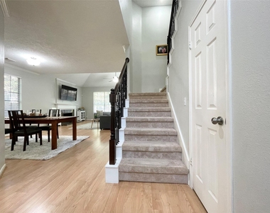 7 Windledge Place - Photo Thumbnail 29