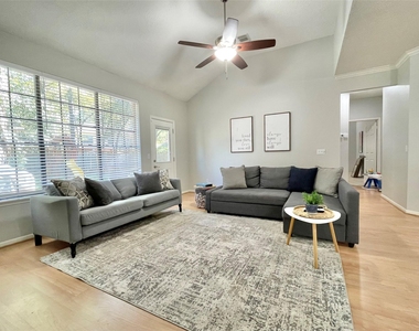 7 Windledge Place - Photo Thumbnail 18