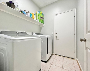 7 Windledge Place - Photo Thumbnail 44