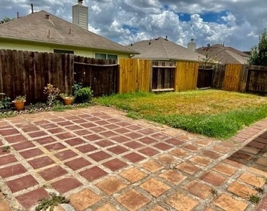 25114 Diamond Ranch Drive - Photo Thumbnail 22