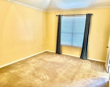 25114 Diamond Ranch Drive - Photo Thumbnail 18