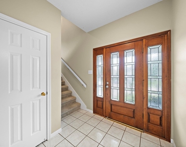 2523 Baycrest Drive - Photo Thumbnail 2