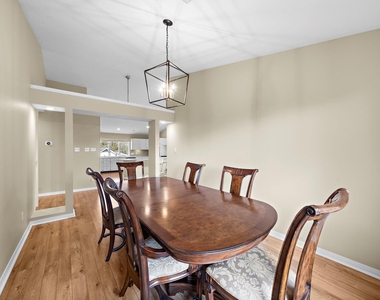 2523 Baycrest Drive - Photo Thumbnail 11