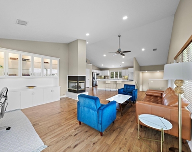 2523 Baycrest Drive - Photo Thumbnail 5