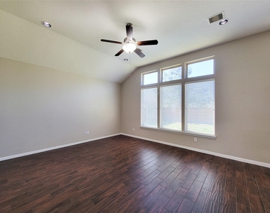3007 Meadow Prairie Street - Photo Thumbnail 3
