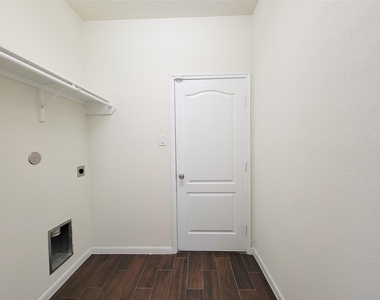 3007 Meadow Prairie Street - Photo Thumbnail 25