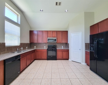 3007 Meadow Prairie Street - Photo Thumbnail 8
