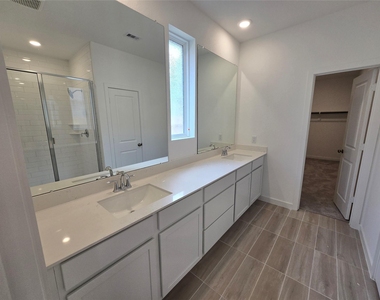 13071 Pine Trace Street - Photo Thumbnail 7