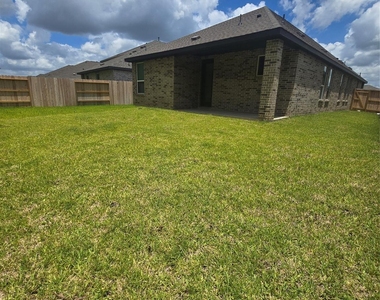 13071 Pine Trace Street - Photo Thumbnail 18