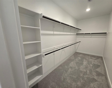 13071 Pine Trace Street - Photo Thumbnail 9