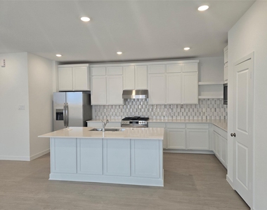 13071 Pine Trace Street - Photo Thumbnail 4
