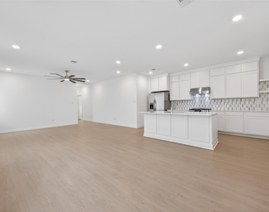 13071 Pine Trace Street - Photo Thumbnail 5