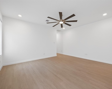 13071 Pine Trace Street - Photo Thumbnail 7