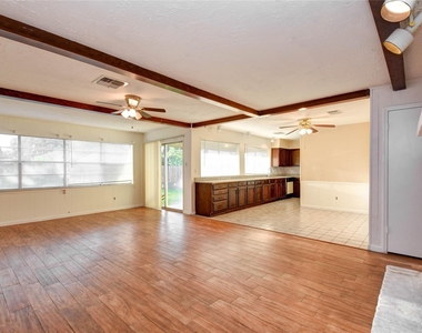 9510 Huntington Way Drive - Photo Thumbnail 17