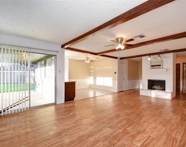 9510 Huntington Way Drive - Photo Thumbnail 16