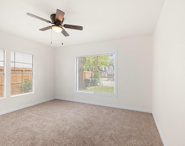 1309 Bragg Street - Photo Thumbnail 23