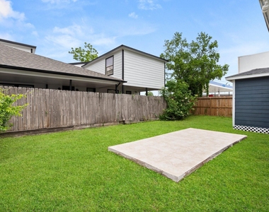 1309 Bragg Street - Photo Thumbnail 7