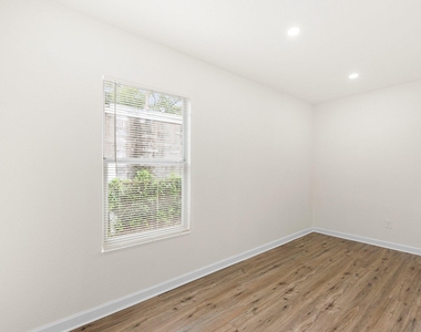 1309 Bragg Street - Photo Thumbnail 38