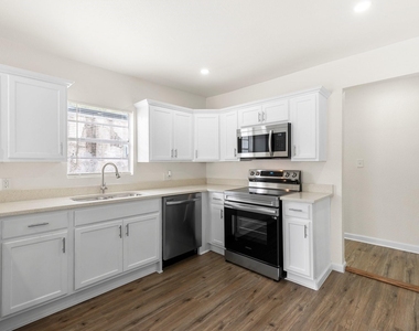1309 Bragg Street - Photo Thumbnail 15