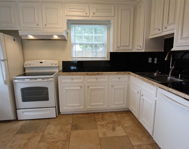 6630 Corbin Street - Photo Thumbnail 3