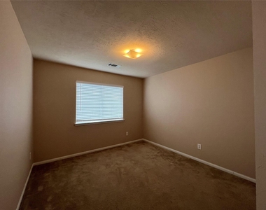 4903 Lochman - Photo Thumbnail 9