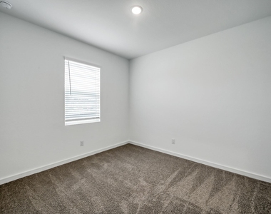 516 Monarch Trail - Photo Thumbnail 14