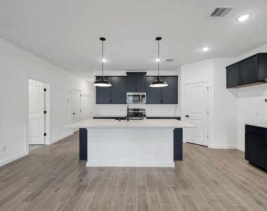 516 Monarch Trail - Photo Thumbnail 5
