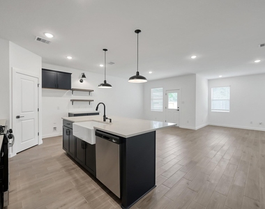 516 Monarch Trail - Photo Thumbnail 4